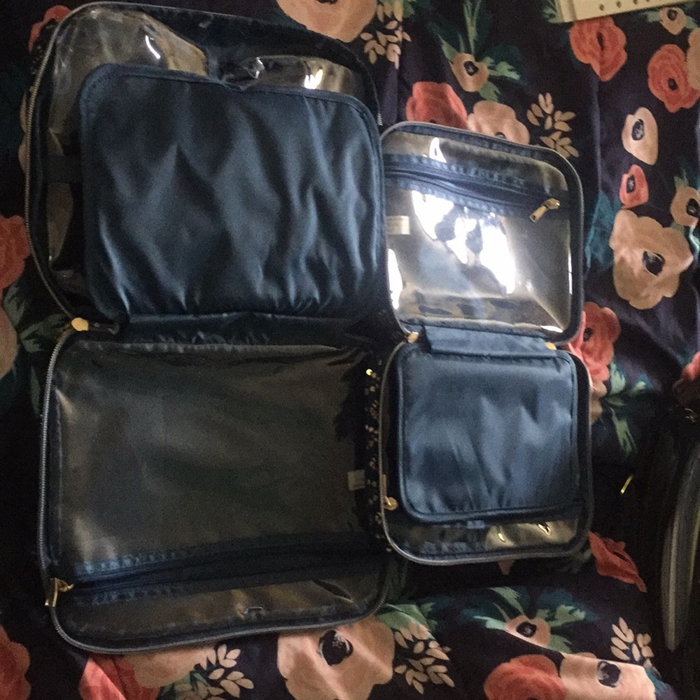 Makeup bag - Picture 3 of 4